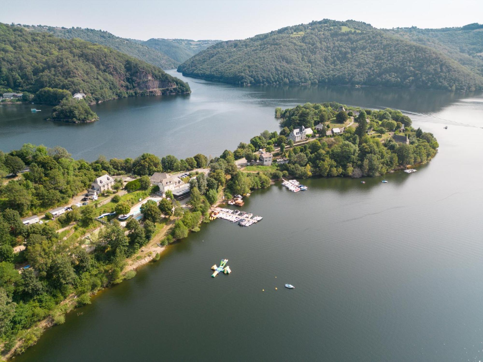 Camping La Source Therondels Esterno foto